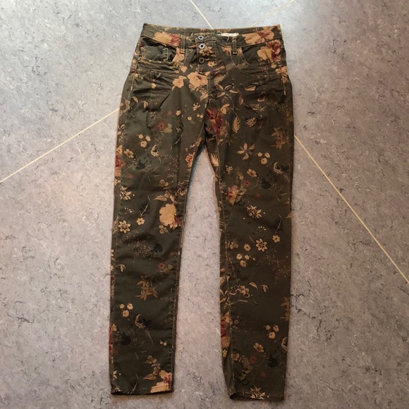 BRAND NEW Exceptionally Stylish Pants (Made in ITALY 🇮🇪) - Picture 1 of 10